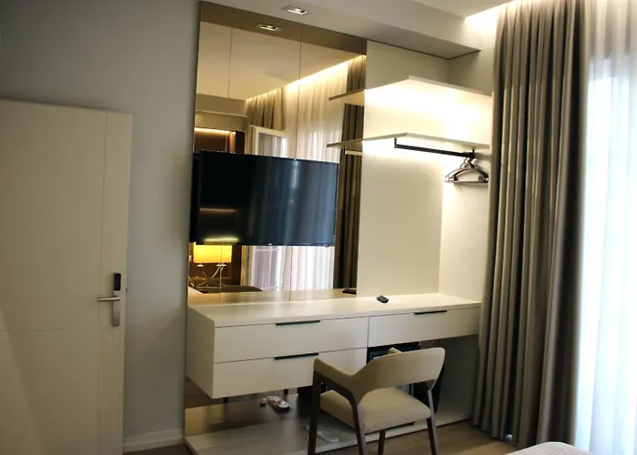 Monarch Hotel Elbasan