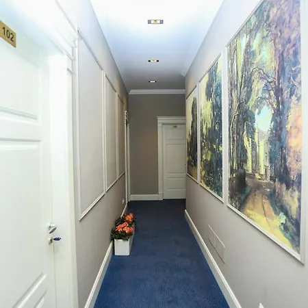 Hotel Monarch 2*