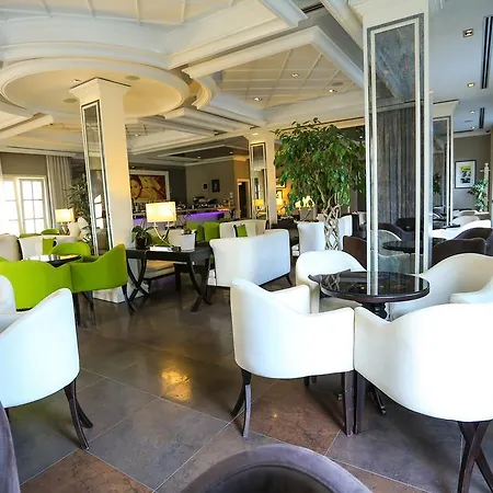 Monarch Hotel 2*